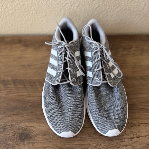 NEW | Adidas | Women’s Grey & White Cloudfoam Tennis Shoes - Size 10 - Picture 2 of 4